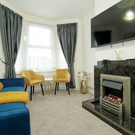 Apartmán Lovely Luxury 3 Bed House Chatham  Exteriér fotografie