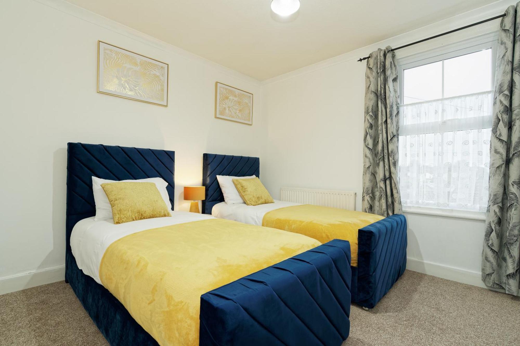 Apartmán Lovely Luxury 3 Bed House Chatham  Exteriér fotografie