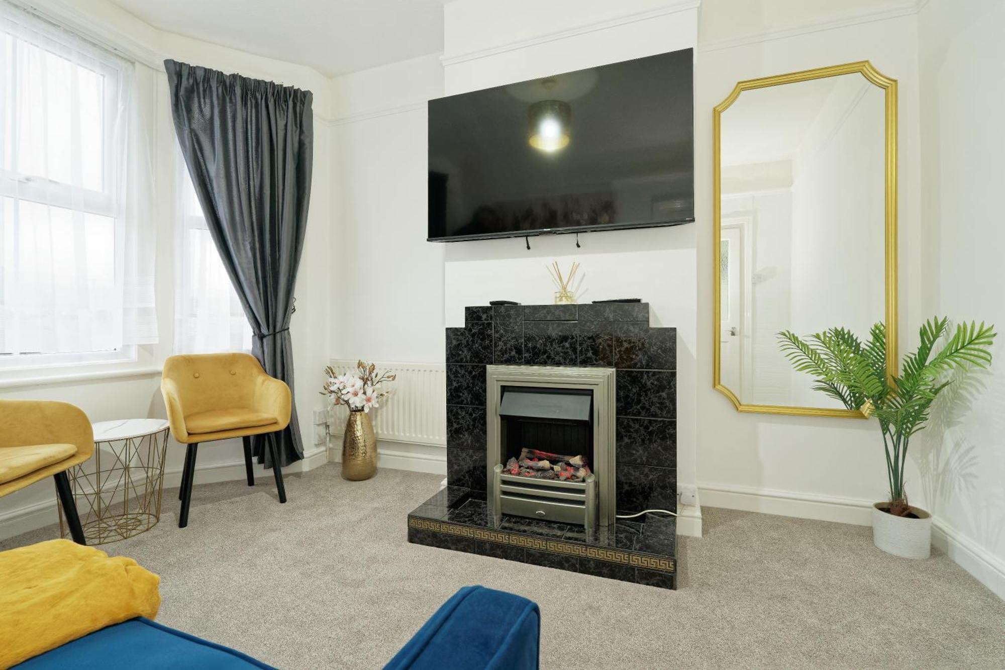 Apartmán Lovely Luxury 3 Bed House Chatham  Exteriér fotografie