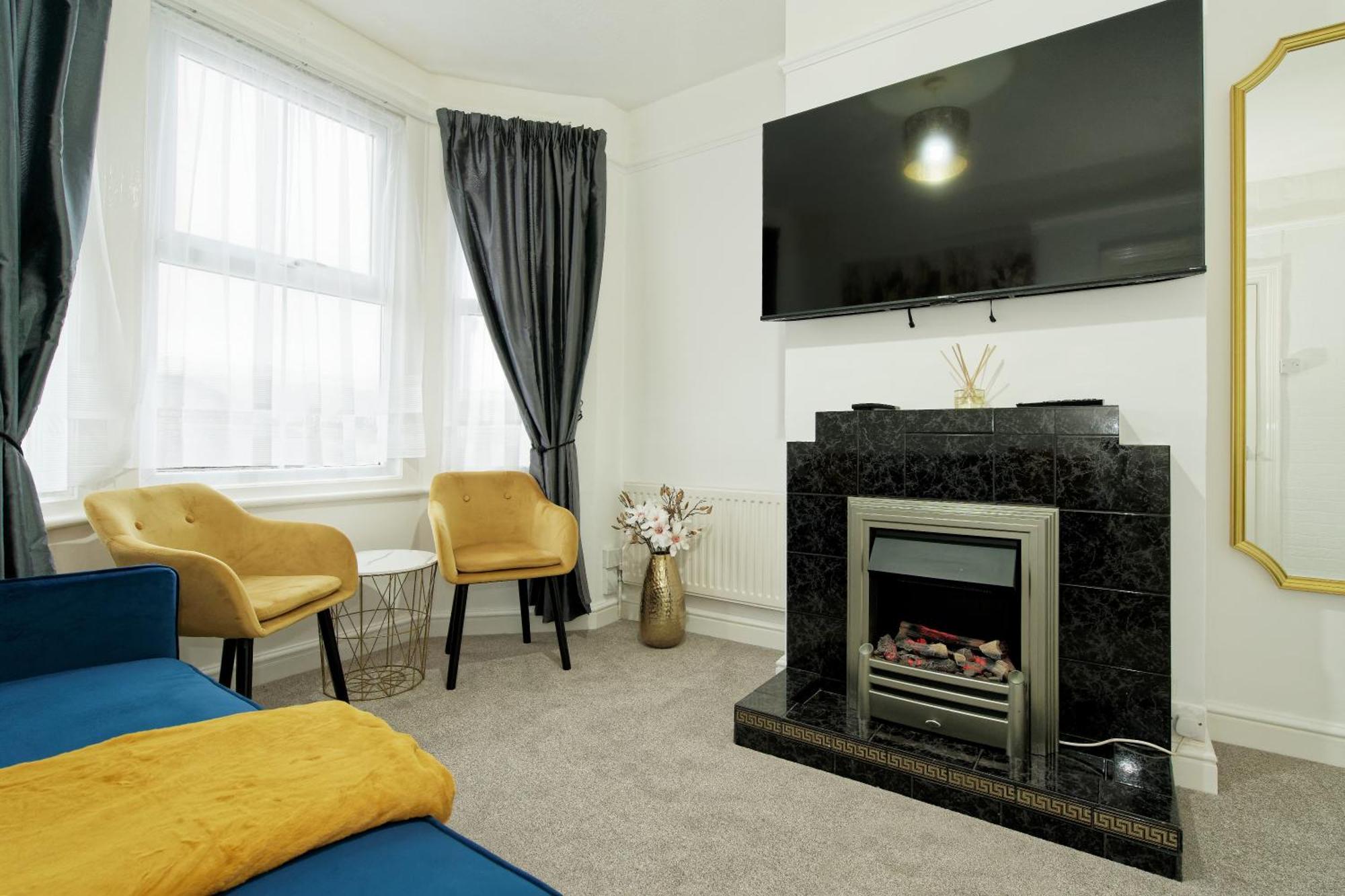 Apartmán Lovely Luxury 3 Bed House Chatham  Exteriér fotografie