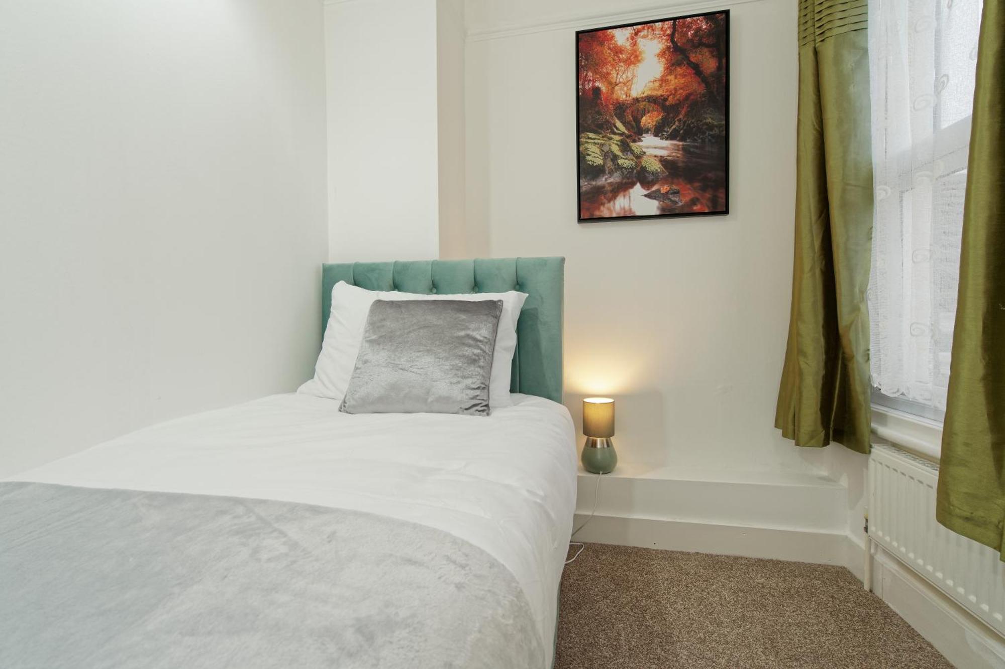 Apartmán Lovely Luxury 3 Bed House Chatham  Exteriér fotografie