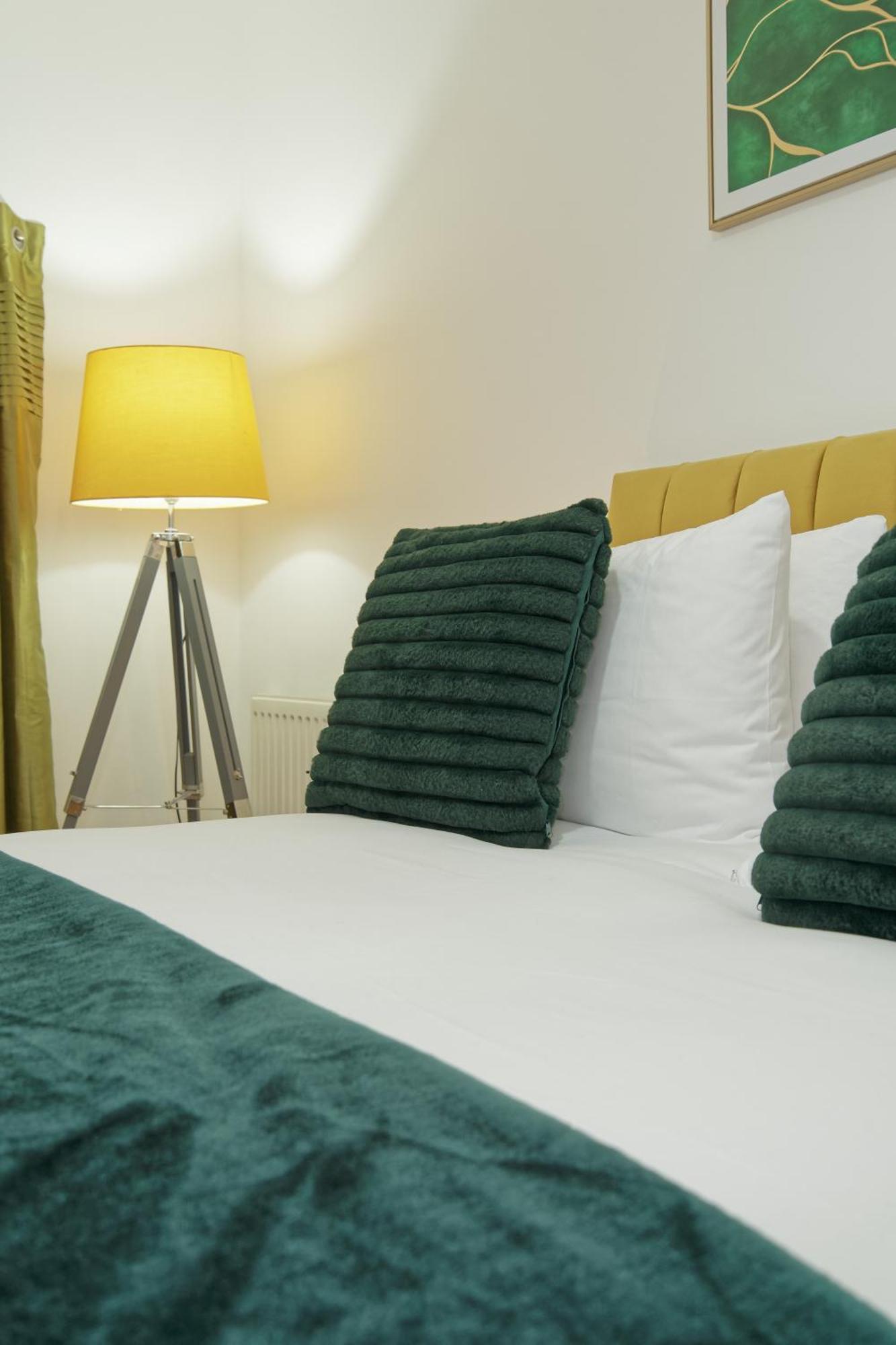 Apartmán Lovely Luxury 3 Bed House Chatham  Exteriér fotografie